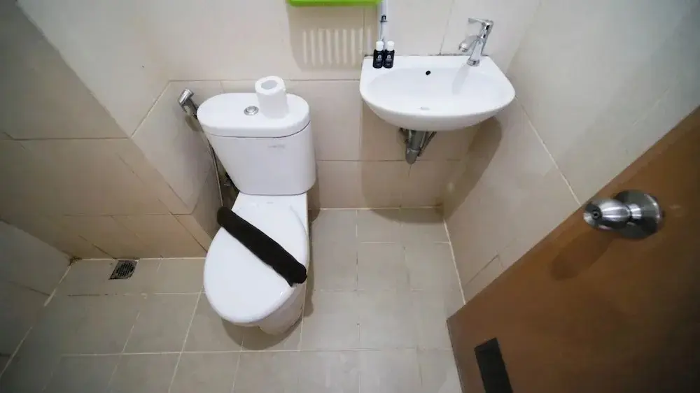 Сурабая: Best Choice And Cozy Studio At Bale Hinggil Apartment