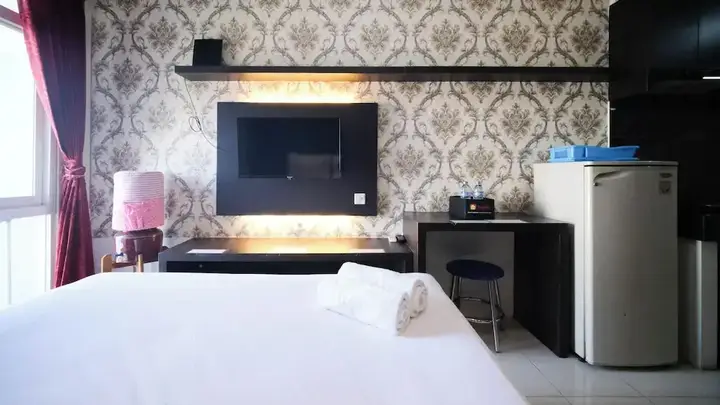 Сурабая: Best Choice And Cozy Studio At Bale Hinggil Apartment
