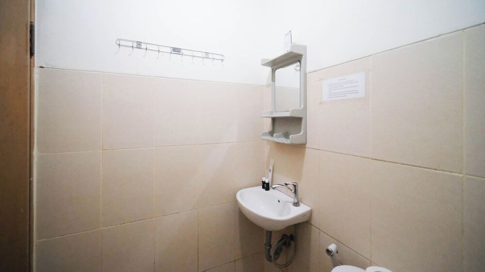 Сурабая: Best Deals And Comfy Studio At Bale Hinggil Apartment