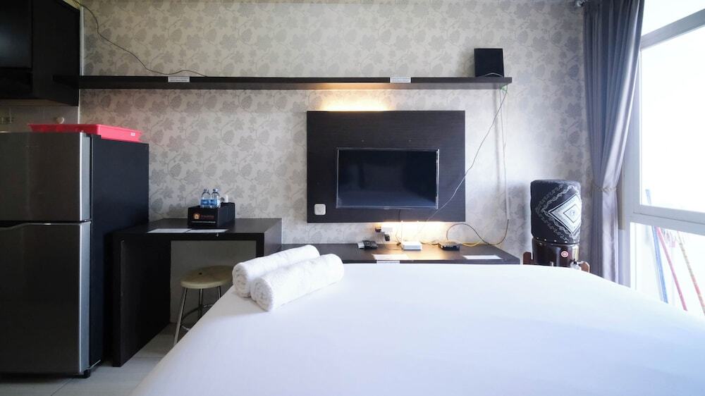 Сурабая: Best Deals And Comfy Studio At Bale Hinggil Apartment