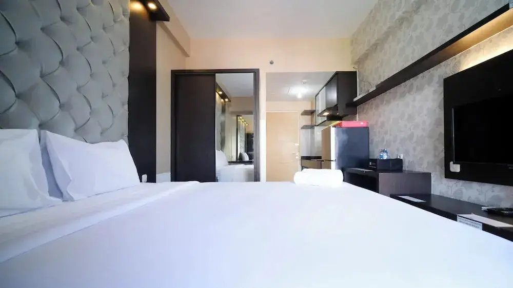 Сурабая: Best Deals And Comfy Studio At Bale Hinggil Apartment