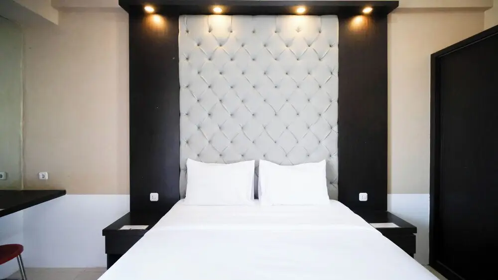 Сурабая: Best Deals And Comfy Studio At Bale Hinggil Apartment