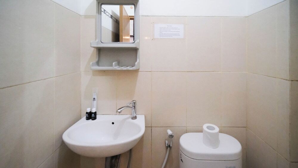 Сурабая: Best Deals And Comfy Studio At Bale Hinggil Apartment