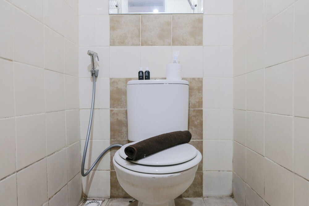 Чимахи: Homey 1Br Apartment At The Edge Bandung