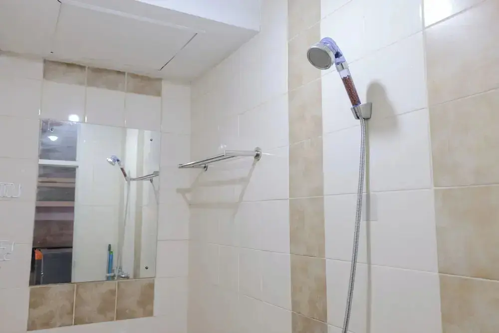 Чимахи: Homey 1Br Apartment At The Edge Bandung