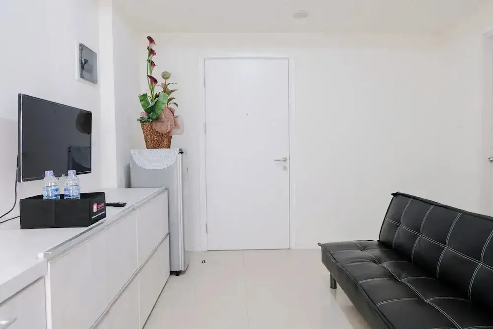 Бандунг: Homey 1Br Apartment With Extra Room At Parahyangan Residence