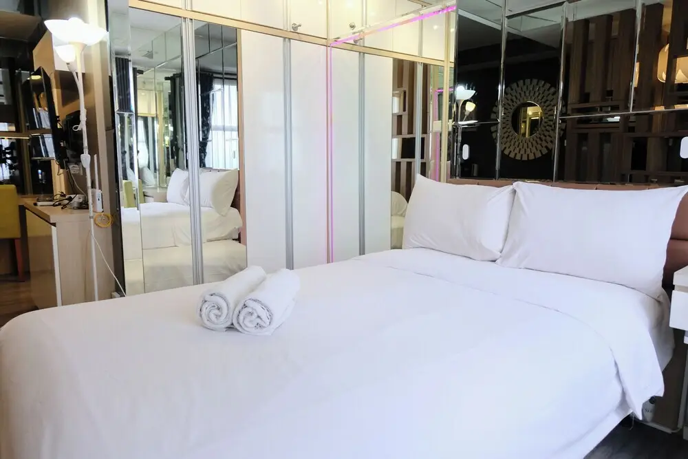 Бандунг: Spacious And Unique Studio With City View Apartment At Parahyangan Residence