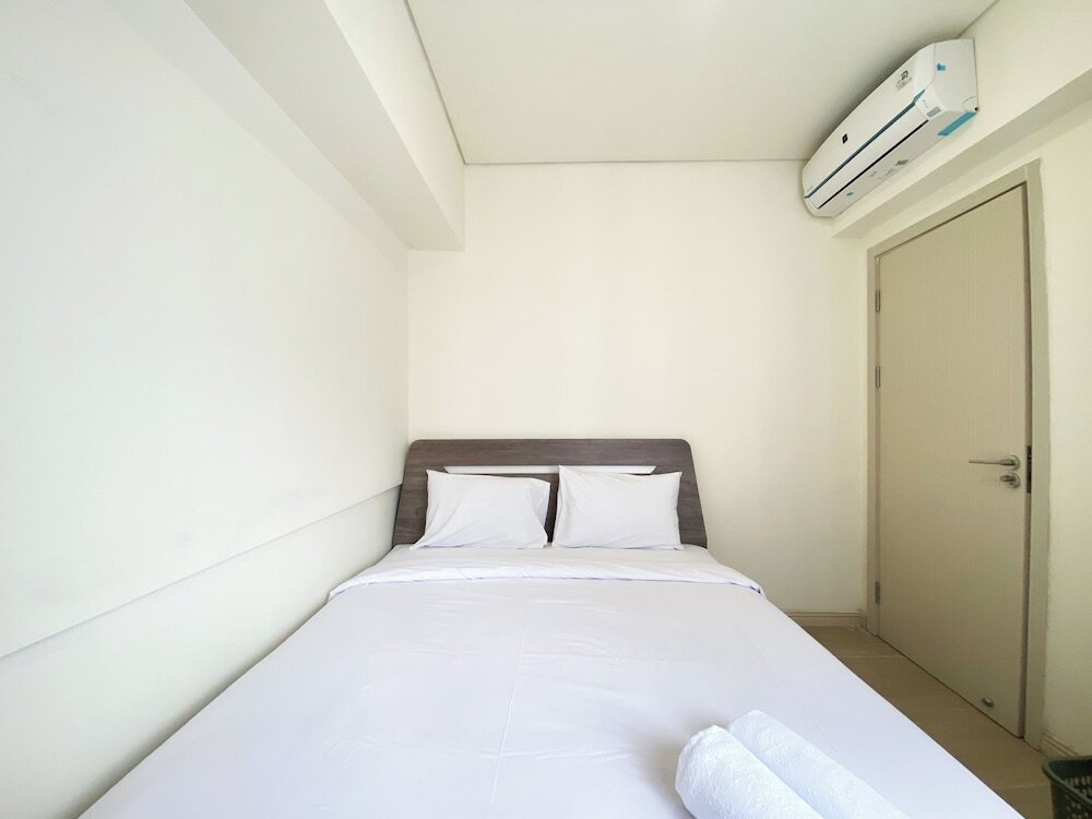 Сибату: Cozy Living And Strategic 2Br At Meikarta Apartment