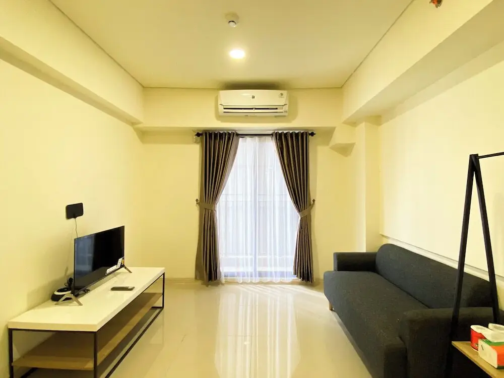 Сибату: Cozy Living And Strategic 2Br At Meikarta Apartment