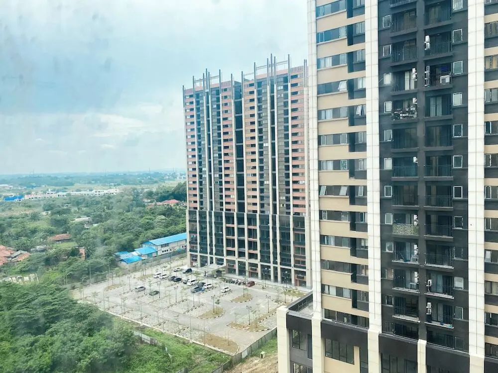 Сибату: Cozy Living And Strategic 2Br At Meikarta Apartment