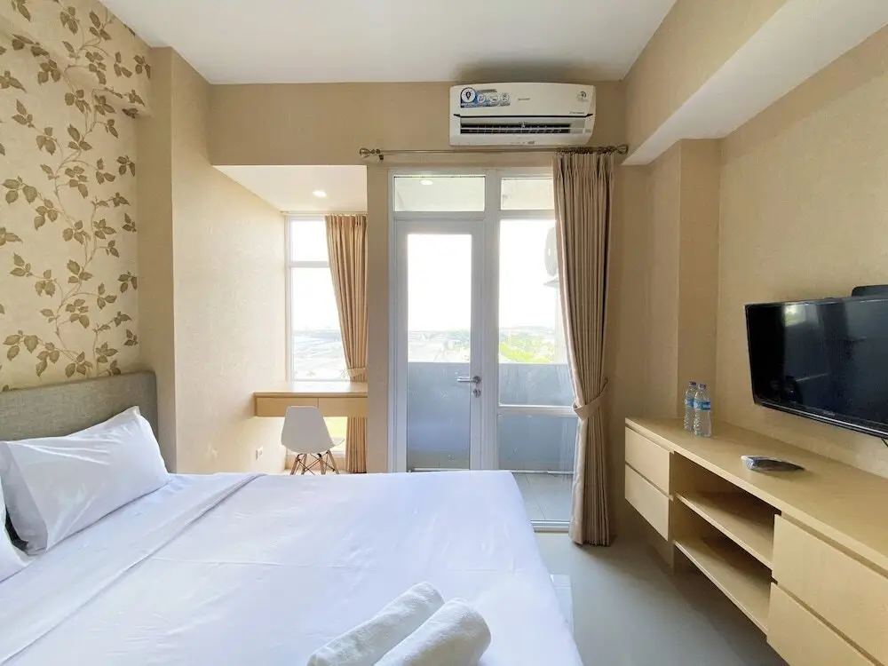 Бекаси: Homey And Best Deal Studio At Vasanta Innopark Apartment