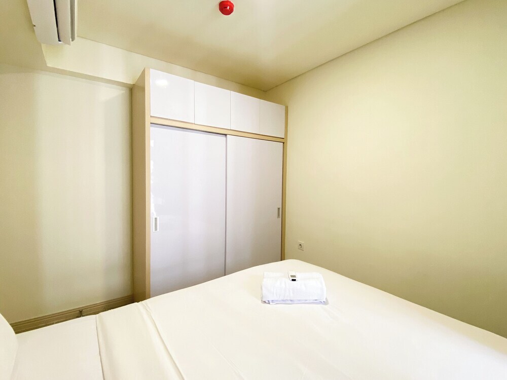 Сибату: Best Homey And Modern 2Br At Meikarta Apartment