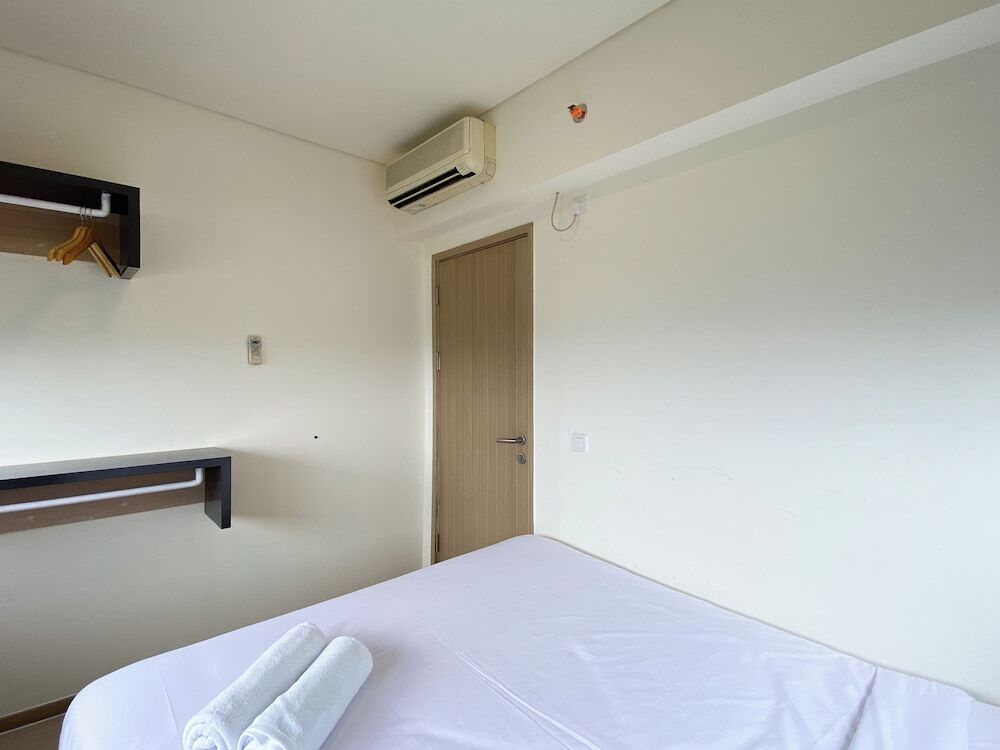 Сибату: Modern And Homey 2Br At Meikarta Apartment