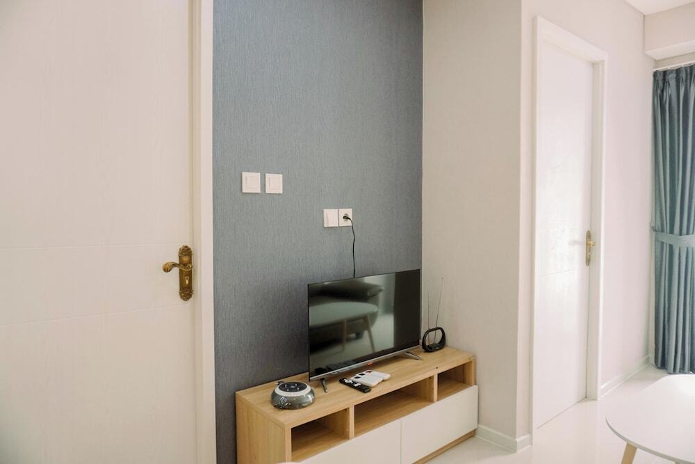 Джакарта: Comfort 1Br With Working Room At Daan Mogot City Apartment