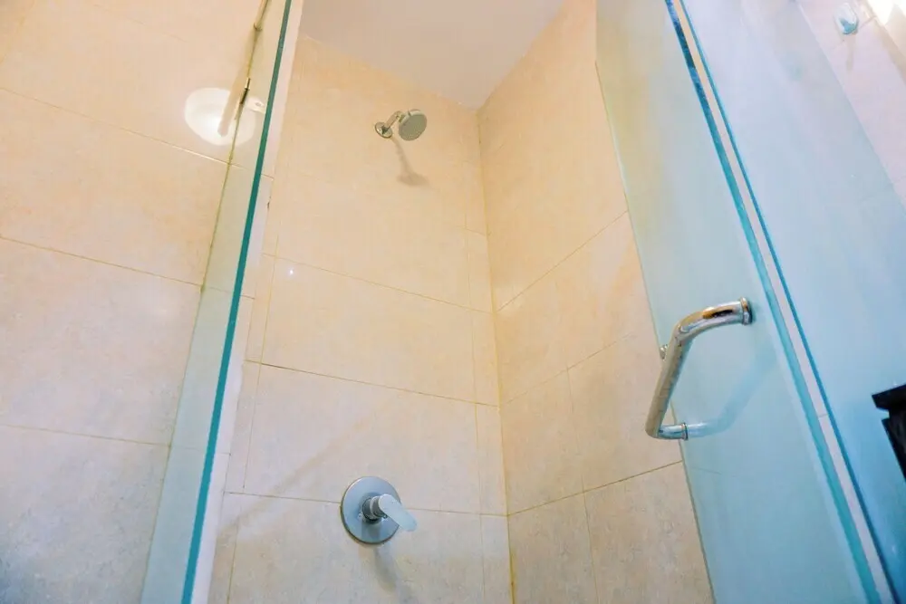Джакарта: Homey And Modern 2Br At The Mansion Kemayoran Apartment