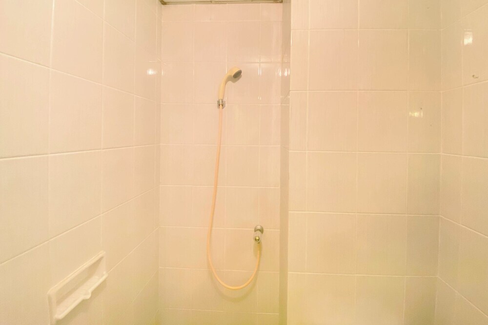 Джакарта: Great Location And Comfy 2Br At Signature Park Tebet Apartment