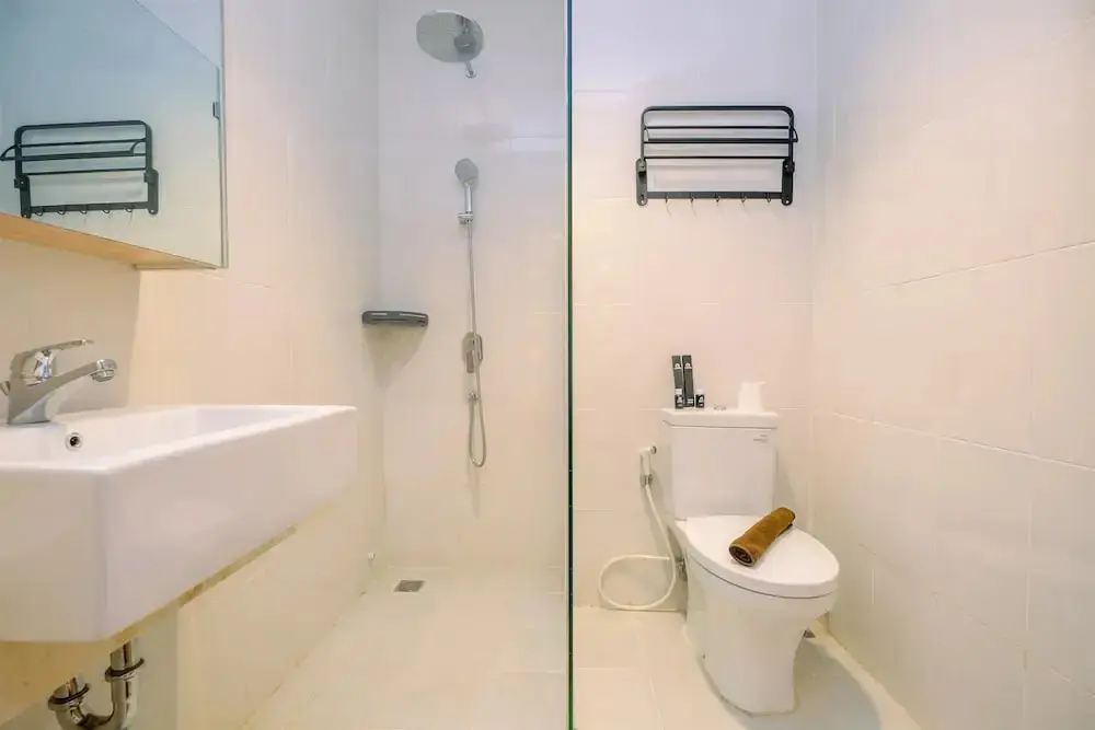 Джакарта: Modern and New 1BR across LRT Station Samara Suites Apartment