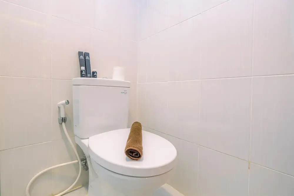 Джакарта: Modern and New 1BR across LRT Station Samara Suites Apartment