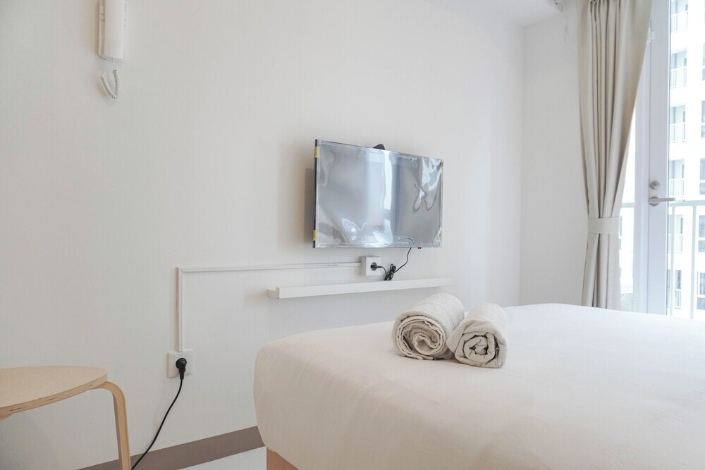 Южный Тангеранг: Good Deal And Homey Studio Tokyo Riverside Pik 2 Apartment