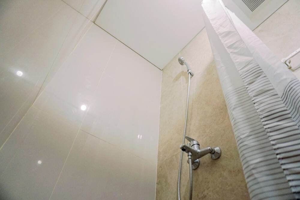 Южный Тангеранг: Stunning Studio Transpark Bintaro Apartment