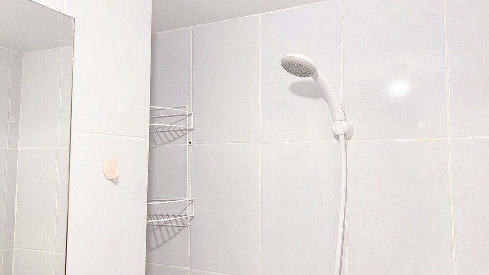 Южный Тангеранг: Modern Look And Restful Studio At Tokyo Riverside Apartment Pik 2