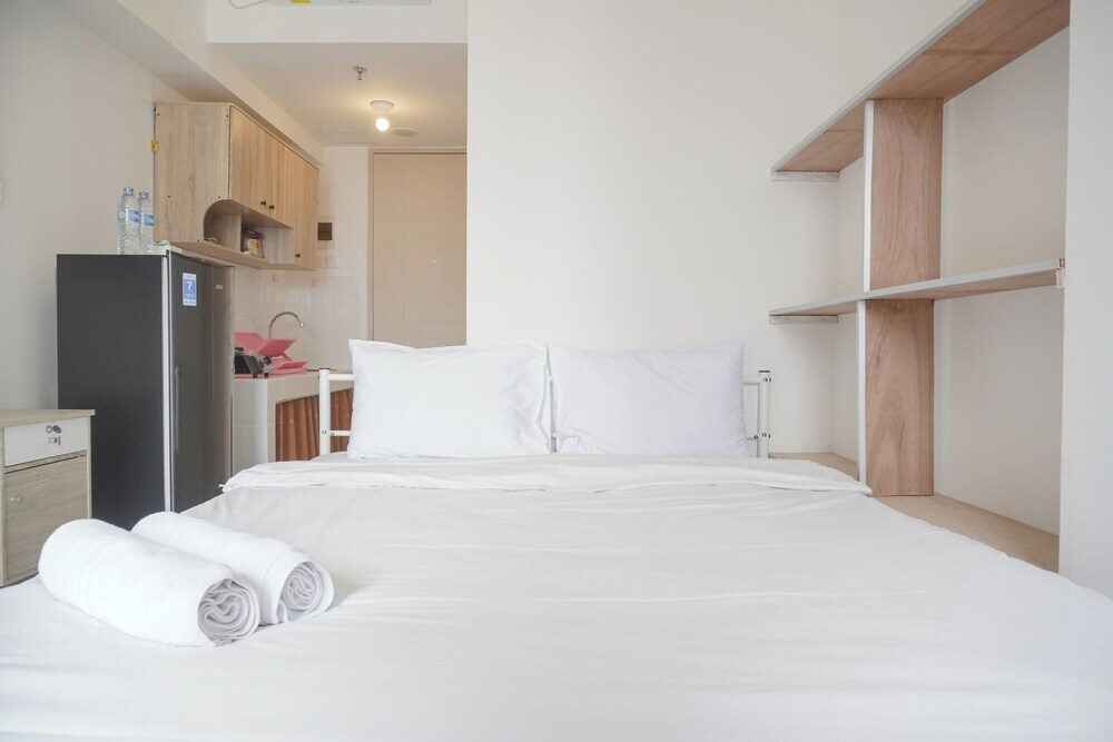 Южный Тангеранг: Modern Look And Restful Studio At Tokyo Riverside Apartment Pik 2