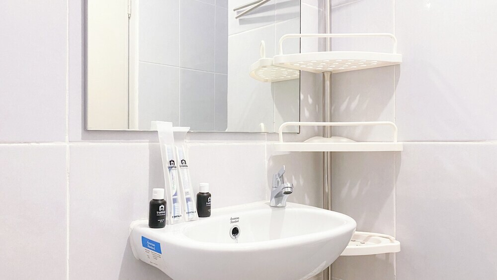 Южный Тангеранг: Simply Look And Homey Studio Tokyo Riverside Pik 2 Apartment