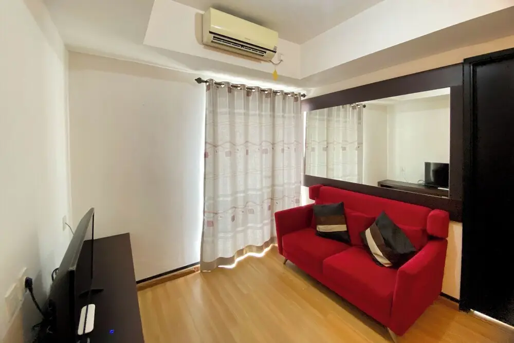 Джакарта: Elegant And And Spacious 1Br The Wave Kuningan Apartment