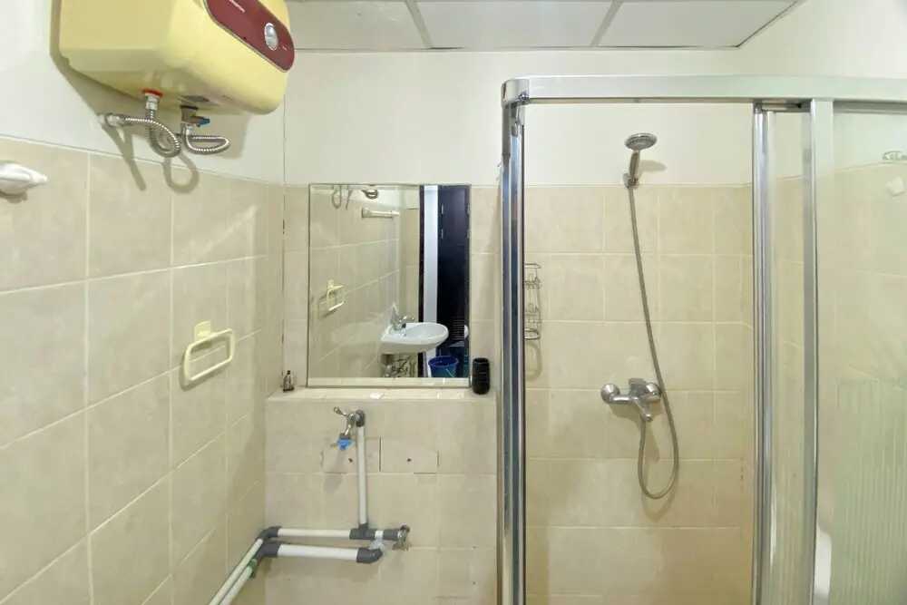 Джакарта: Elegant And And Spacious 1Br The Wave Kuningan Apartment
