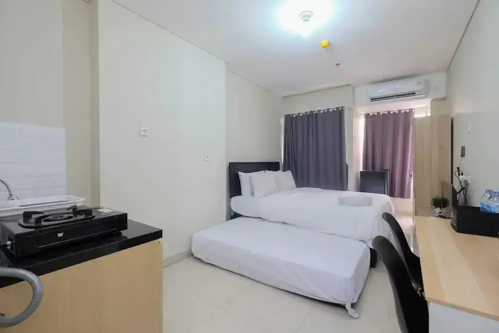 Джакарта: Comfort Studio For 4 Pax At Nifarro Park Apartment