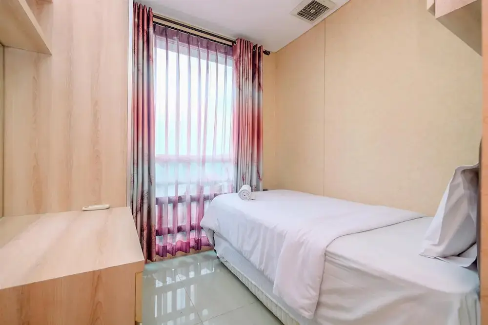 Джакарта: Nice And Comfort 2Br Apartment At Woodland Park Residence