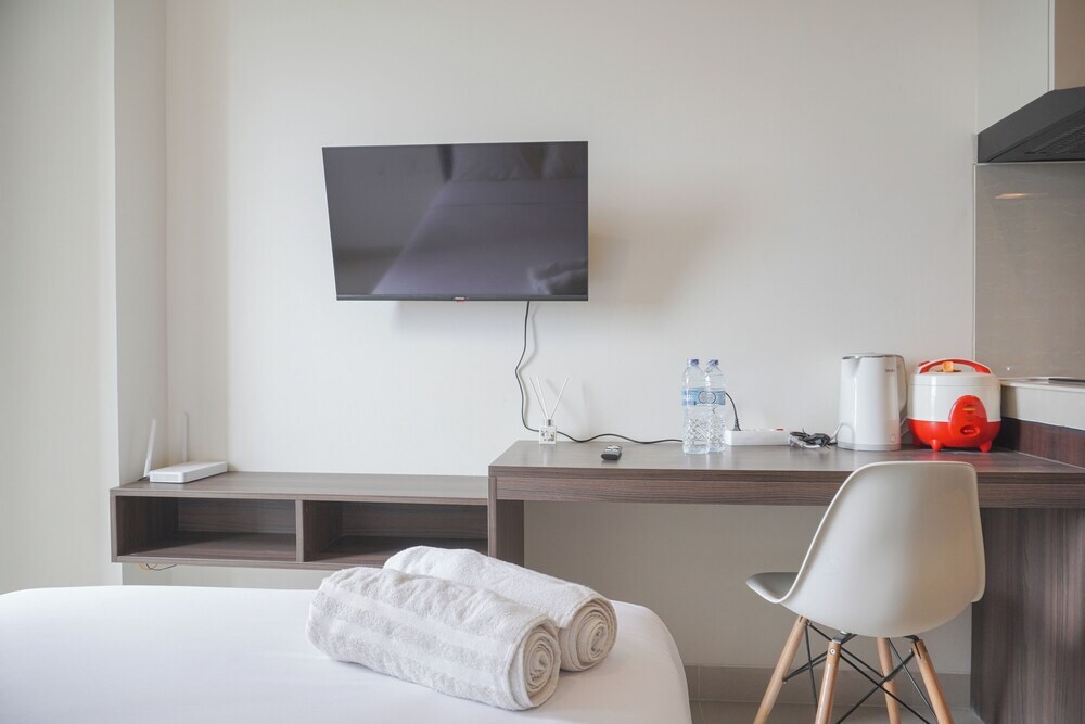 Джакарта: Brand New And Comfort Studio At Vasaka Solterra Apartment
