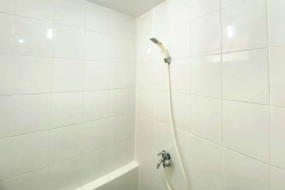 Джакарта: Full Furnished And Homey 2Br Bassura City Apartment Near Mall