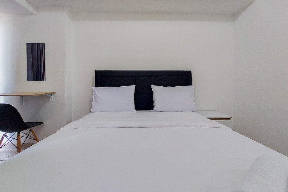 Legok: Homey And Elegant Studio Apartment M-Town Residence