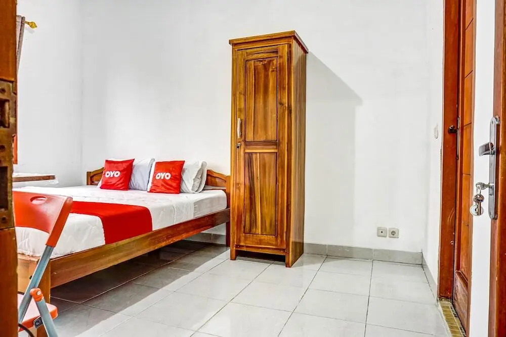 Южный Тангеранг: OYO 90846 Guesthouse Bintaro Asri Syariah
