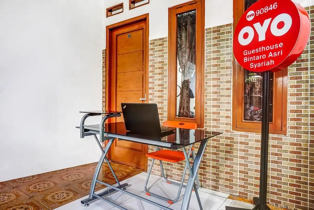 Южный Тангеранг: OYO 90846 Guesthouse Bintaro Asri Syariah