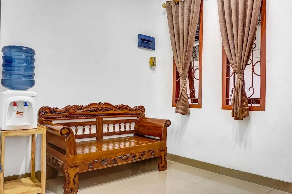 Южный Тангеранг: OYO 90846 Guesthouse Bintaro Asri Syariah