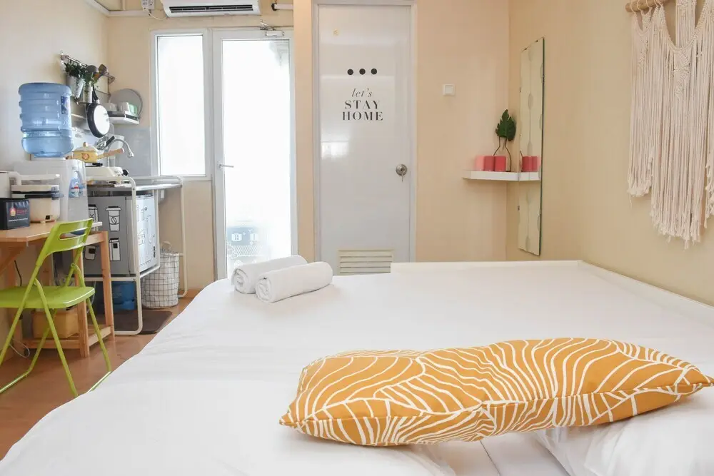 Джакарта: Nice And Warm Studio At Green Pramuka City Apartment