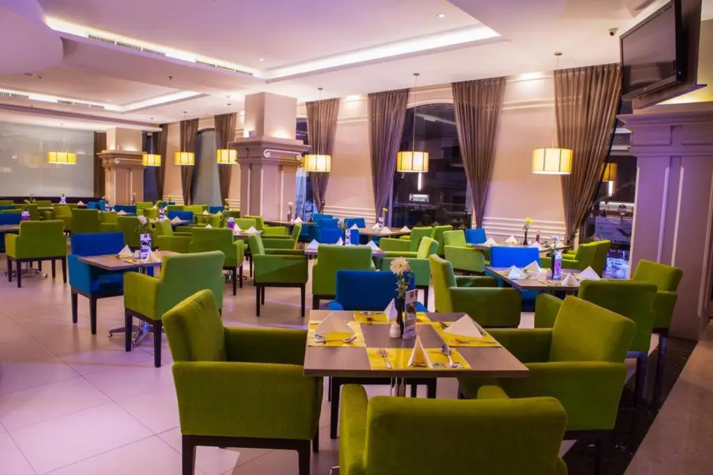 Макассар: Mercure Regency Makassar