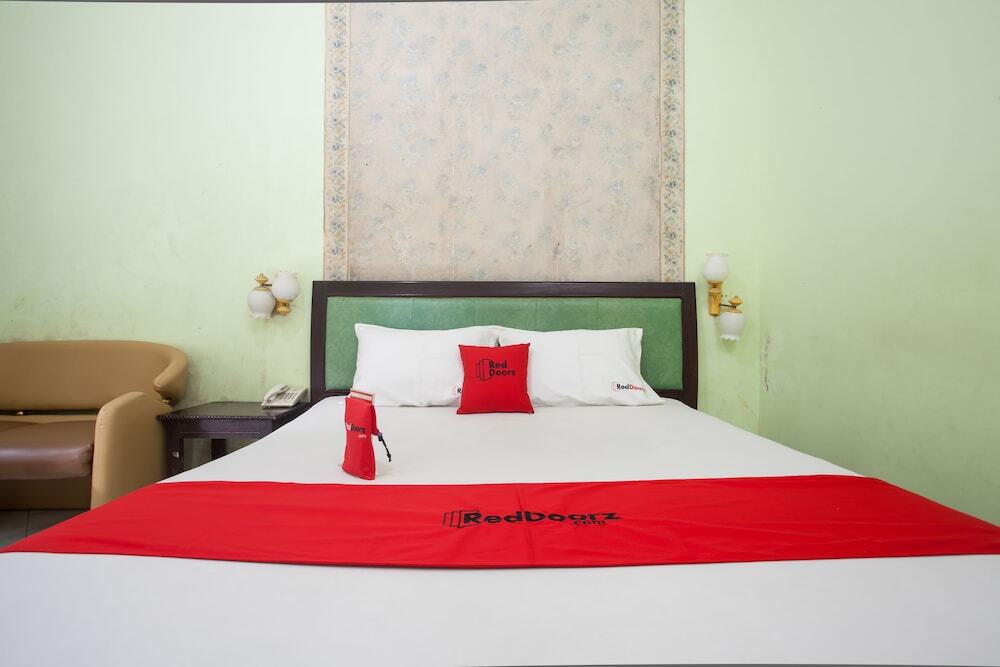 Сидоарджо: Reddoorz Near Juanda Airport T2