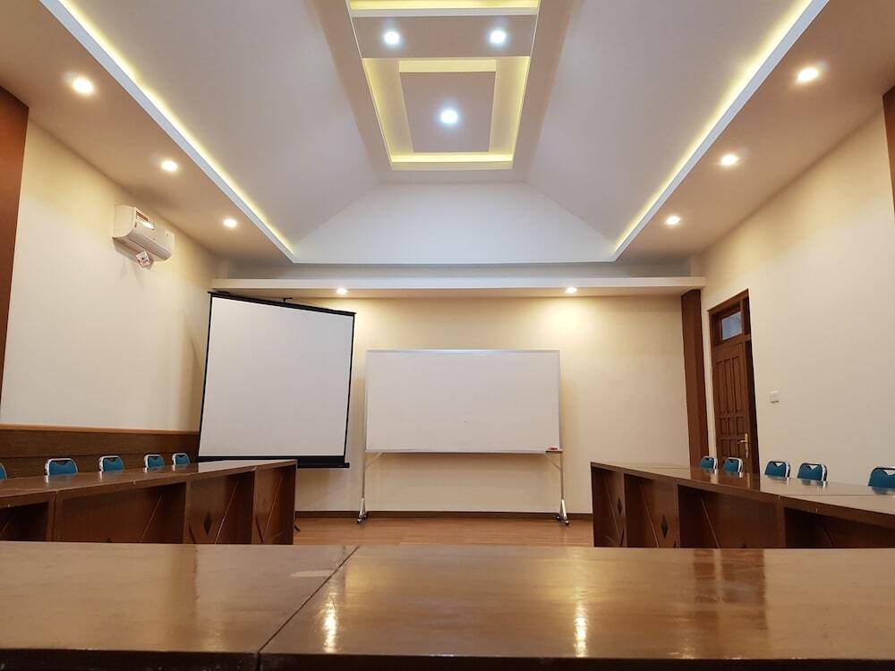Wisma Tamu UKSW Guest House — фото 1