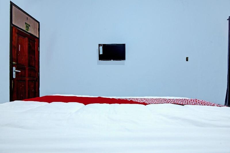 Пеканбару: Oyo 3422 Firza Homestay