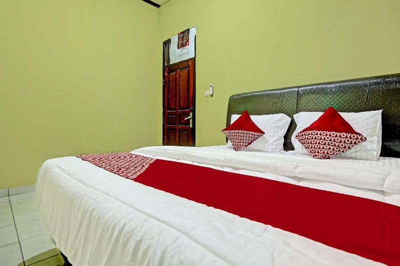 Пеканбару: Oyo 3422 Firza Homestay