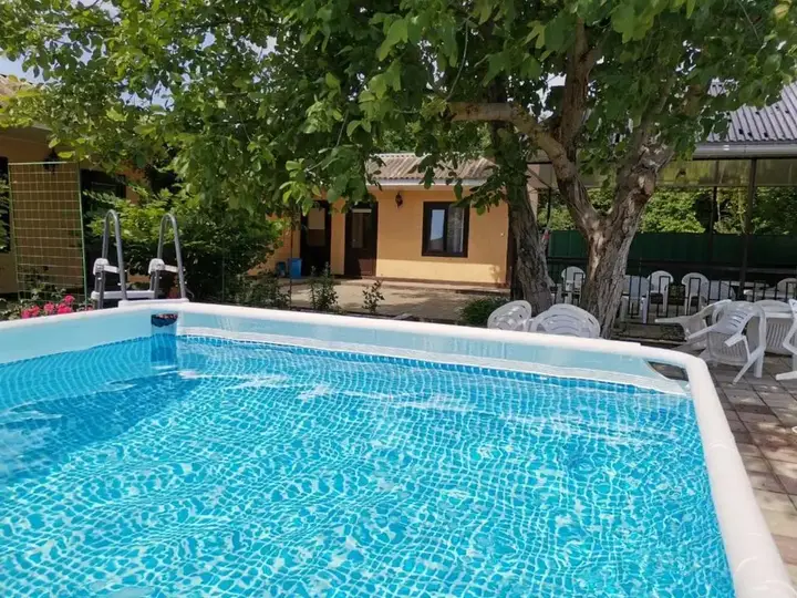 Кучугуры: Asteriya Guest House