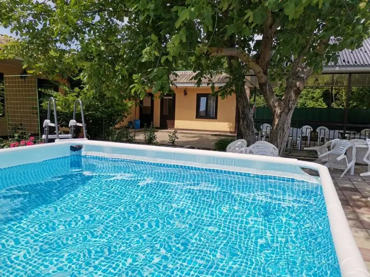 Кучугуры: Guest house Asteriya