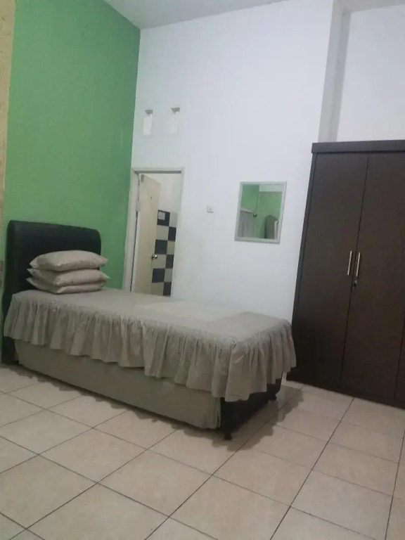 Принсеву: Cendrawasih Syariah Homestay By Zuzu