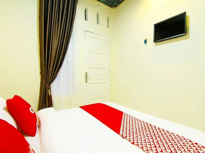 Тегал: Oyo 90978 Khalifi Guesthouse Syariah