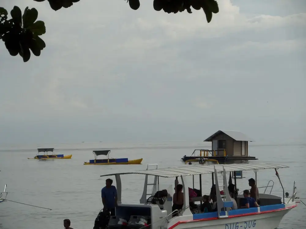 Пемутеран: Taman Selini Wahana Beach
