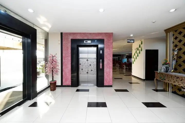 Семаранг: (NOT USE) Capital O 1571 Utc Hotel Semarang