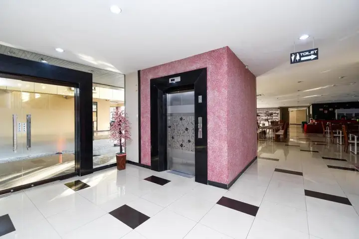 Семаранг: (NOT USE) Capital O 1571 Utc Hotel Semarang